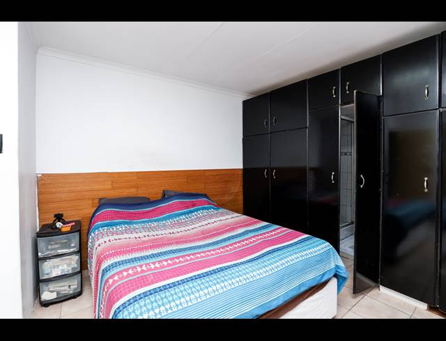 3 BEDROOM FREEHOLD FOR SALE IN NEWLANDS WEST
